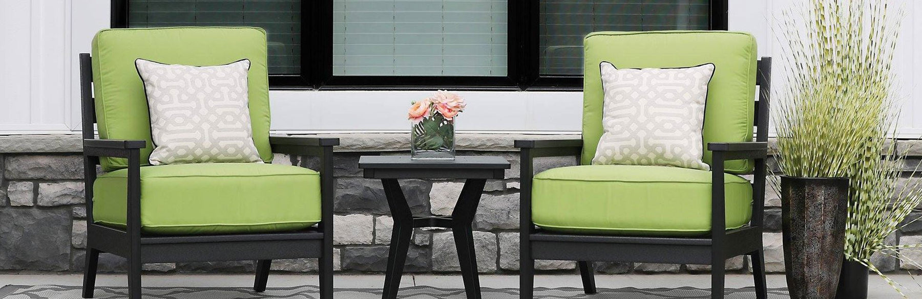 Turn a Small Space Into an Outdoor Oasis With the Right Patio Furniture - Great Backyard Place