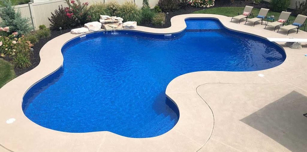 Vinyl Pool Liners' Lifespan, Patching, and Repair - Great Backyard Place