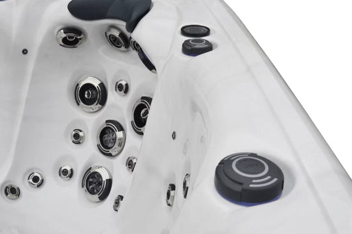 Tokyo Hot Tub - Great Backyard Place