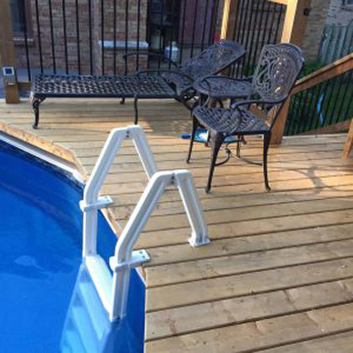 Deck Ladder Pool Entry - Great Backyard Place